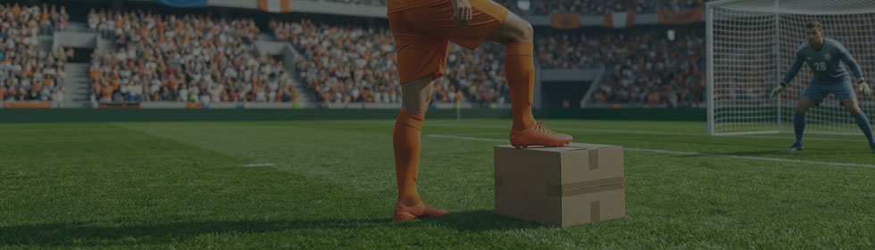 Paket auf dem Fussballplatz im Stadion
